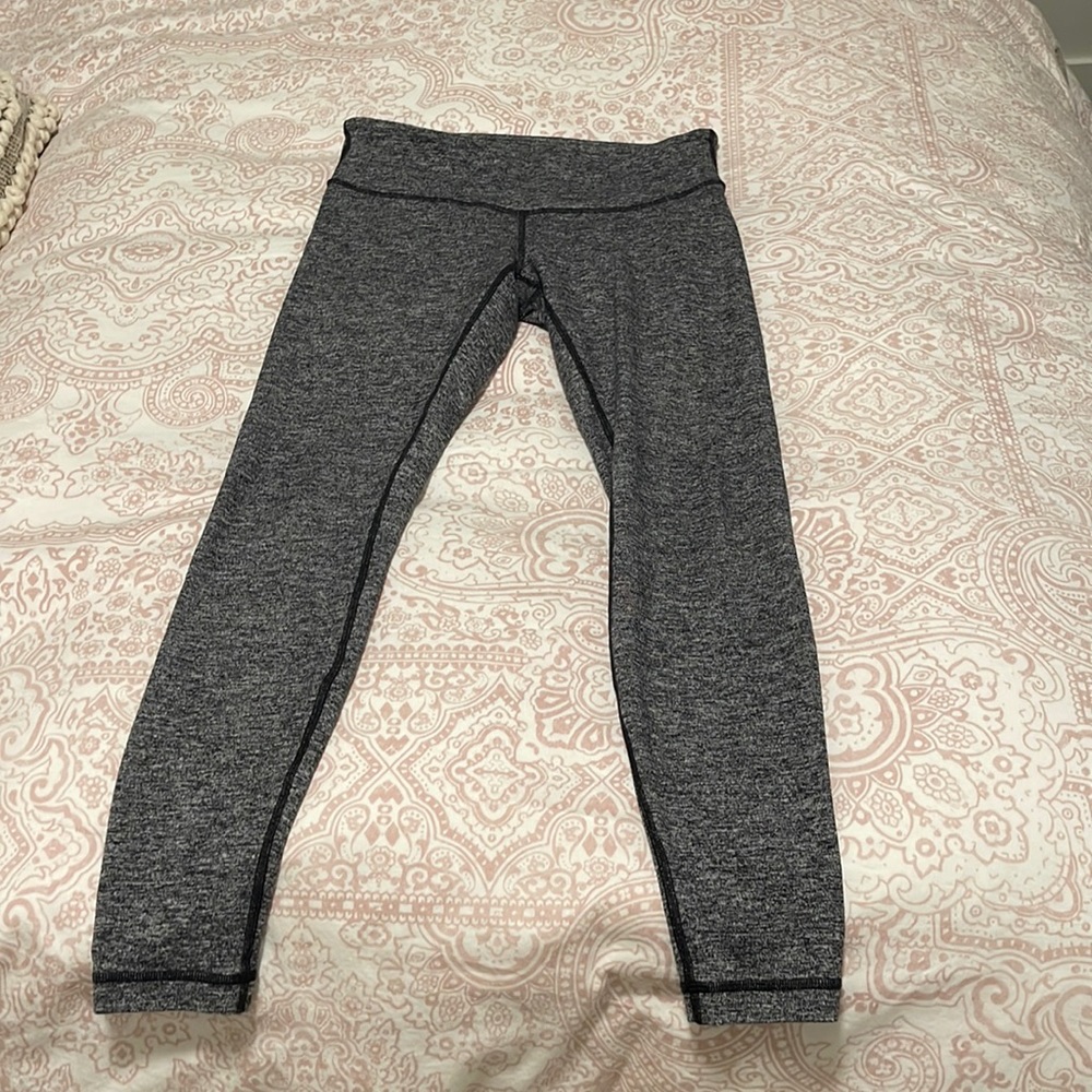 Lululemon leggings size 8 heathered grey/ black